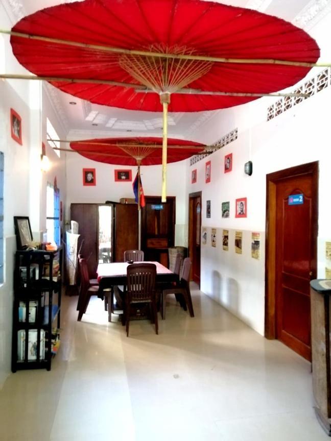 Tortuga Guesthouse Kampot Exterior photo