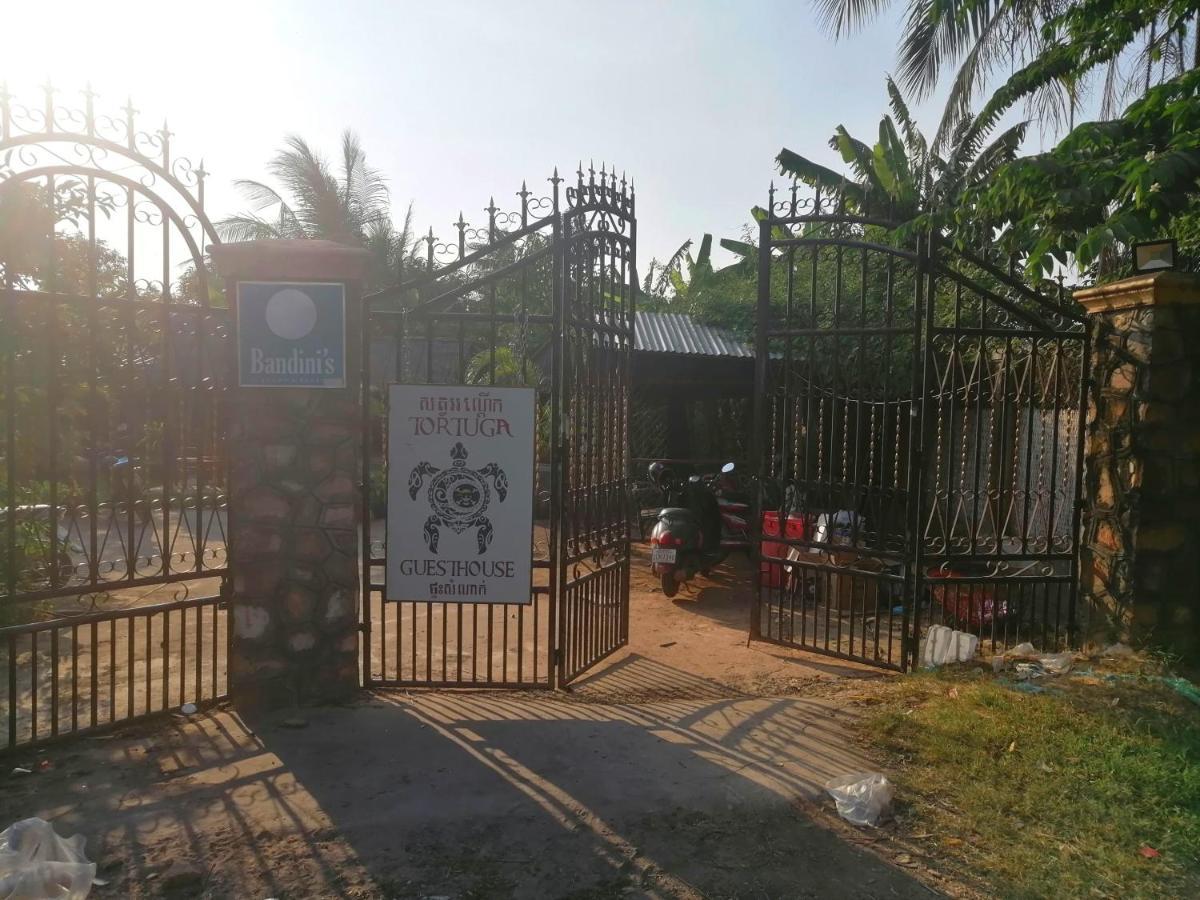Tortuga Guesthouse Kampot Exterior photo
